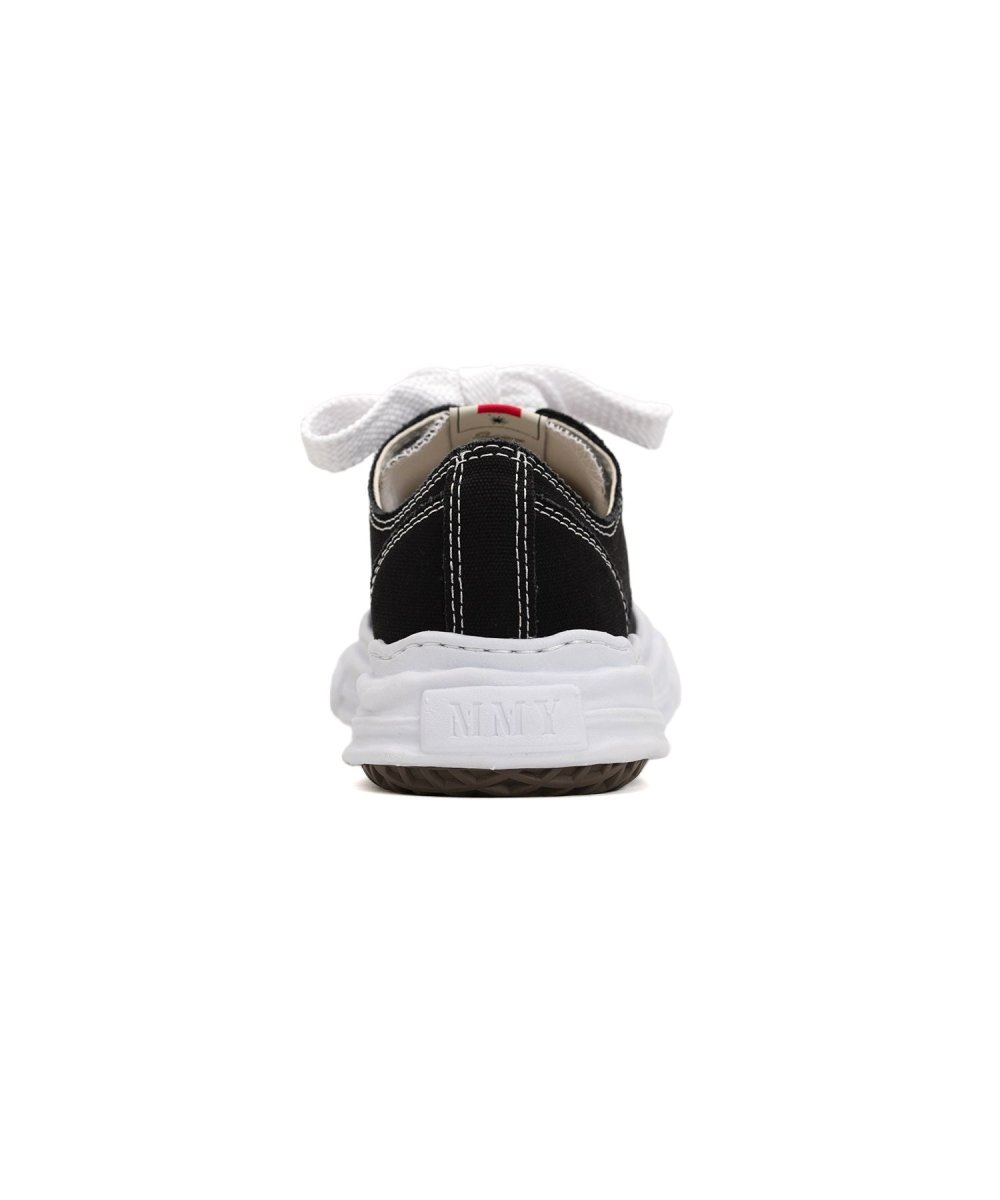 'Aeson Low Top' Sneaker - Style Outlet