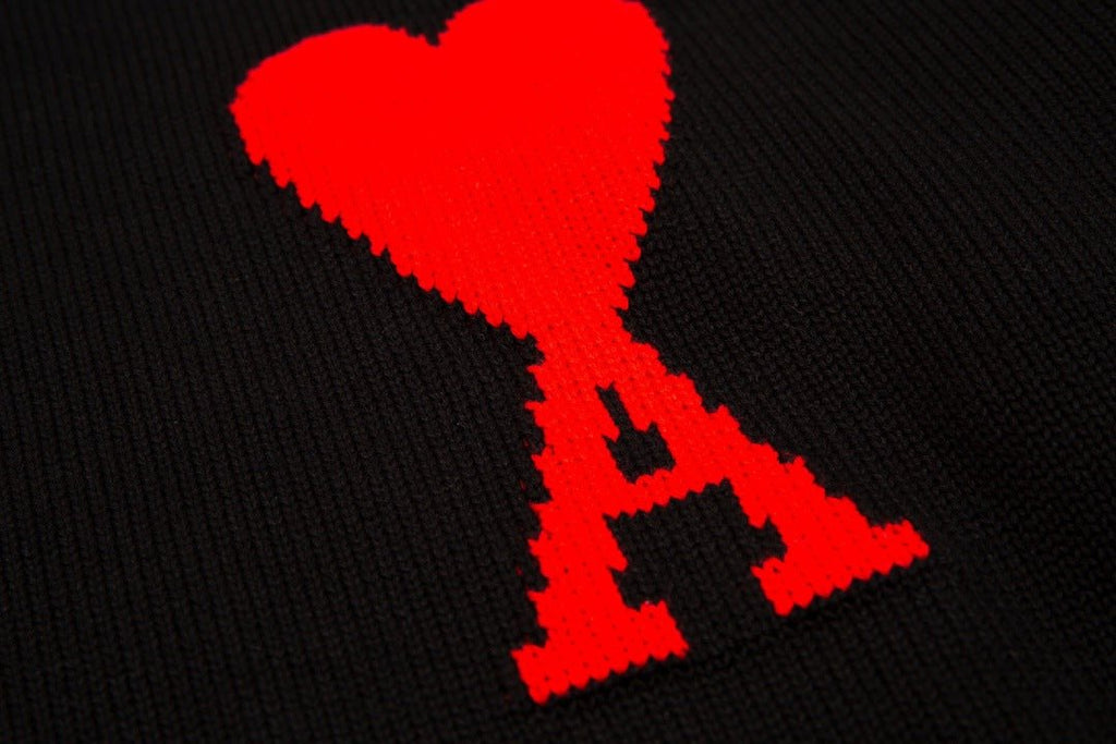 'Heart' - Sweater - Style Outlet