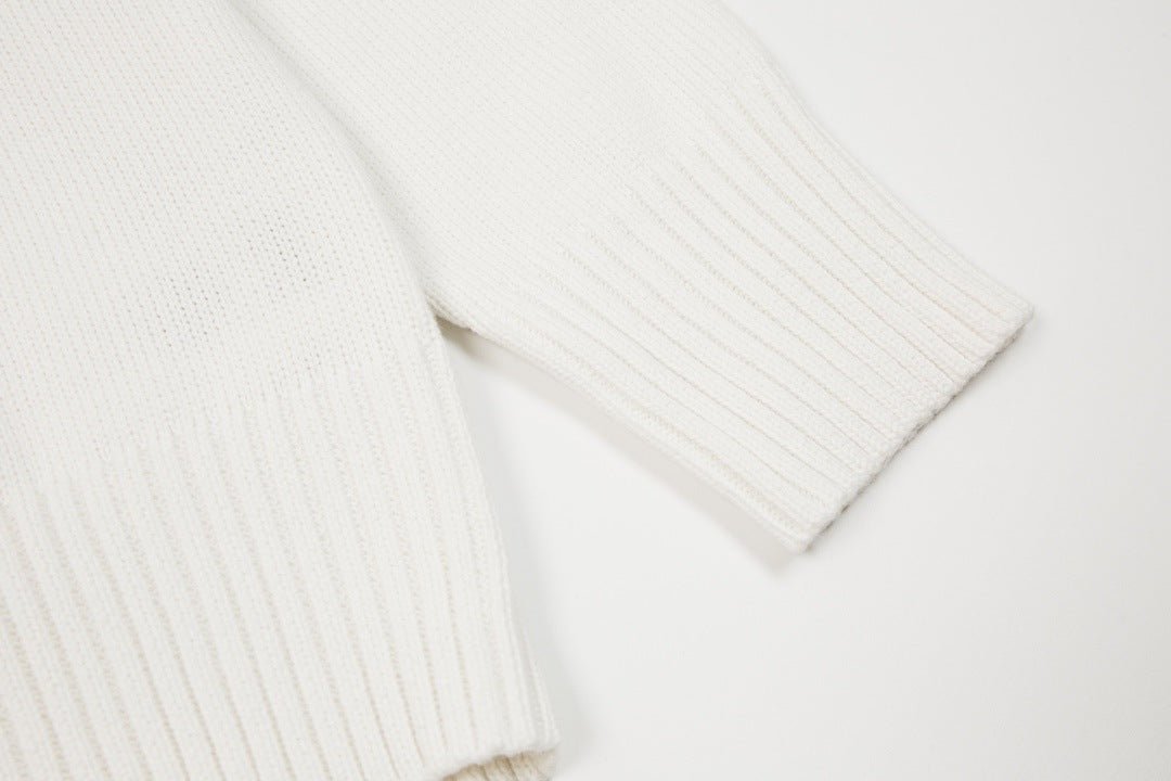 'Heart' - Sweater - Style Outlet