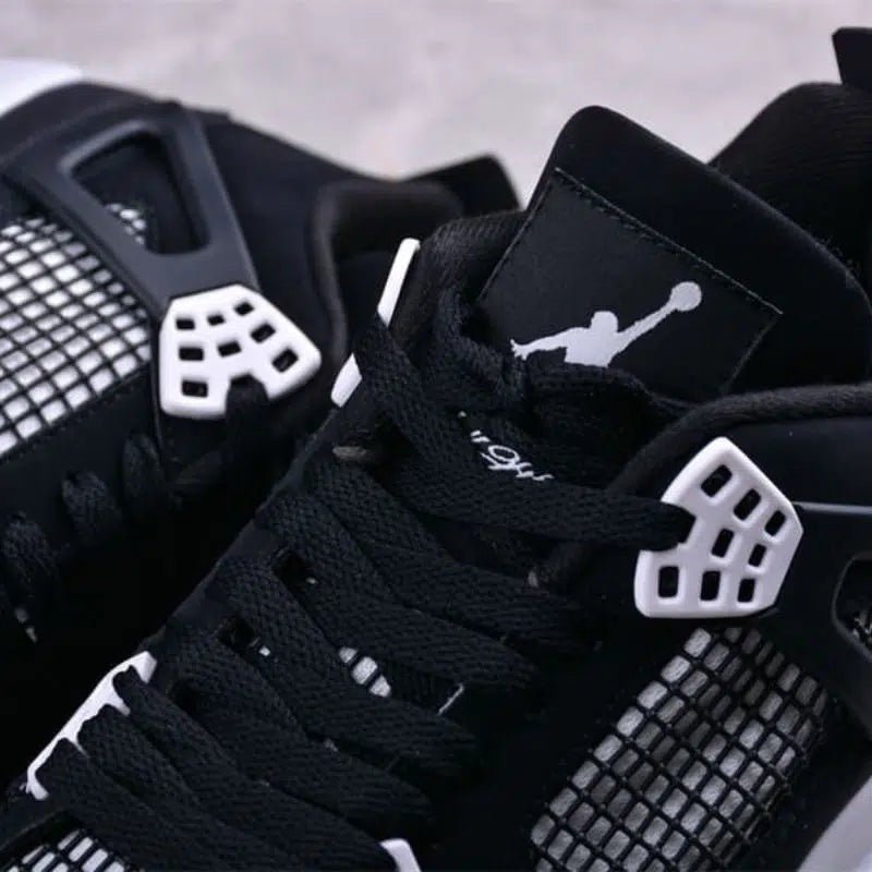 'J4' Storm - Style Outlet