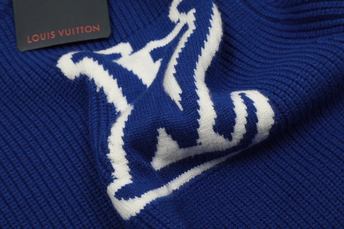 'LV' Knit - Style Outlet
